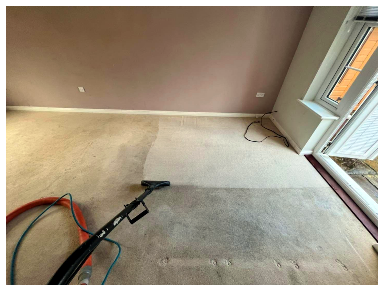 Deep carpet cleaning service in Milton Keynes